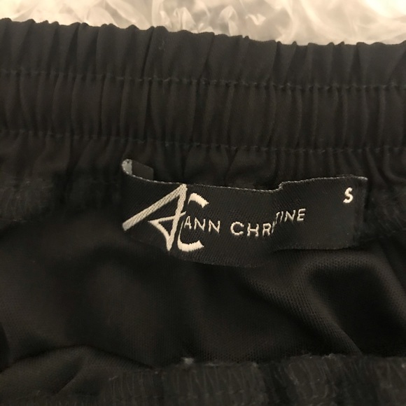 Ann Christine Black skirt - Picture 2 of 3